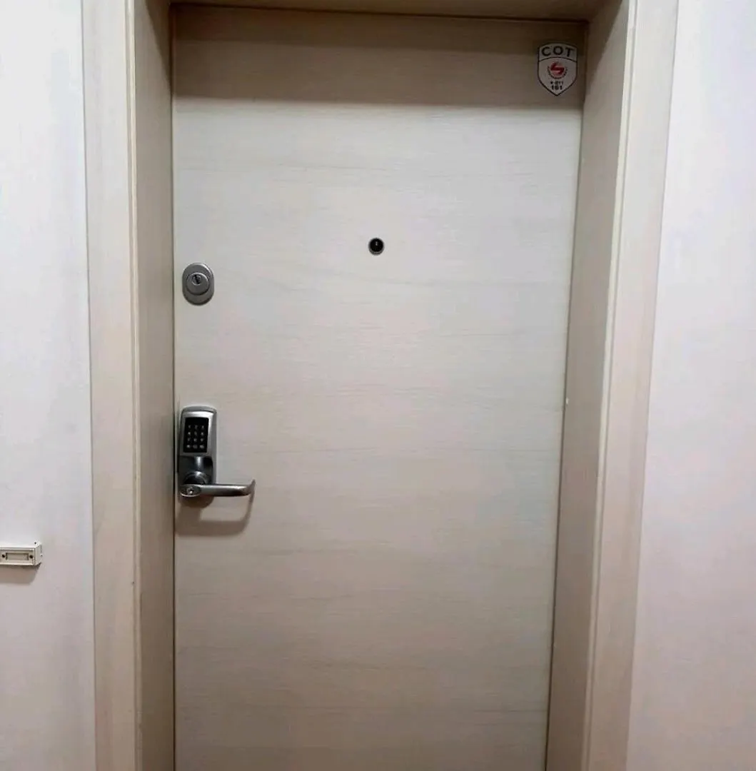 Синьо Лято Burgas 0*,
